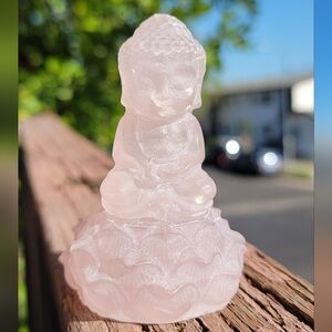 (R2) NEW 3.24" ROSE QUARTZ BUDDHA ON LOTUS